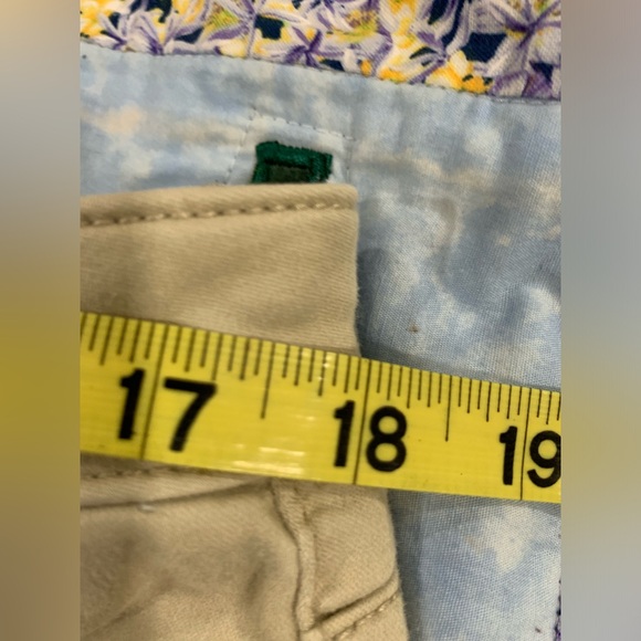 Tan capris - Picture 3 of 4